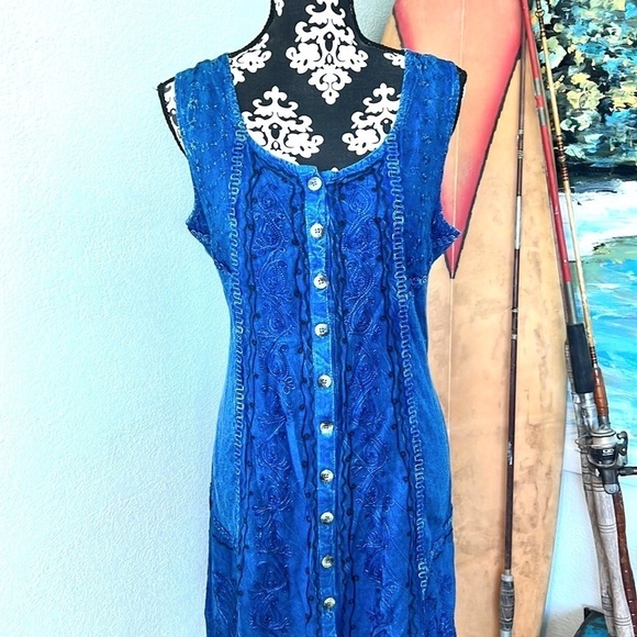 NWT,Zury Casual Dress, Beautiful Embroidery, Slimming Back-Tie, M/L - Picture 4 of 8